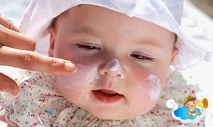 Mùa hè, đừng để bé bị say nắng