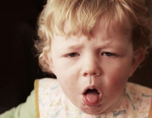 Bé ho có đờm trong viêm phế quản – có nên lo lắng?